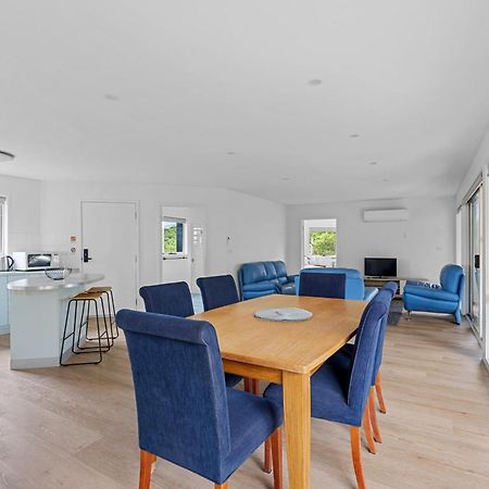 Sandy Point Beach Escape 2 Bedroom Apartment מראה חיצוני תמונה